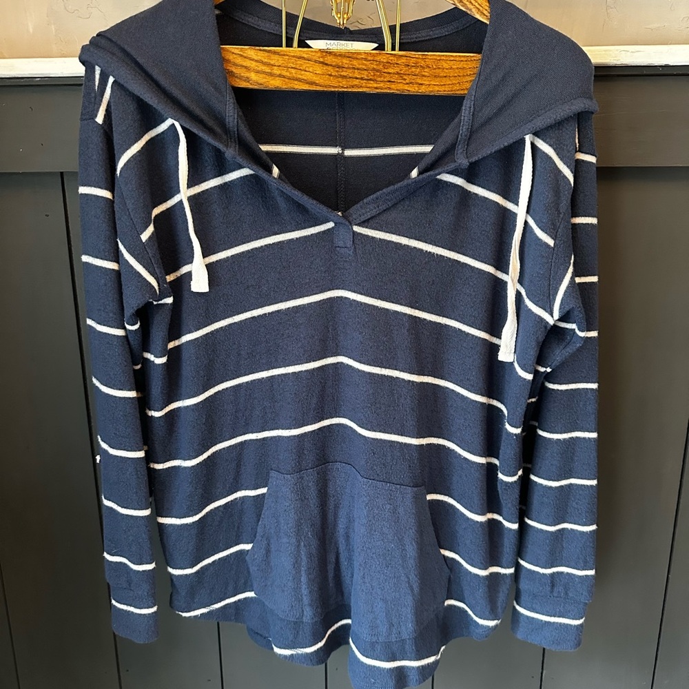 Market & Spruce Navy and White Hooded Striped V-Neck Shirt‎ size Medium
